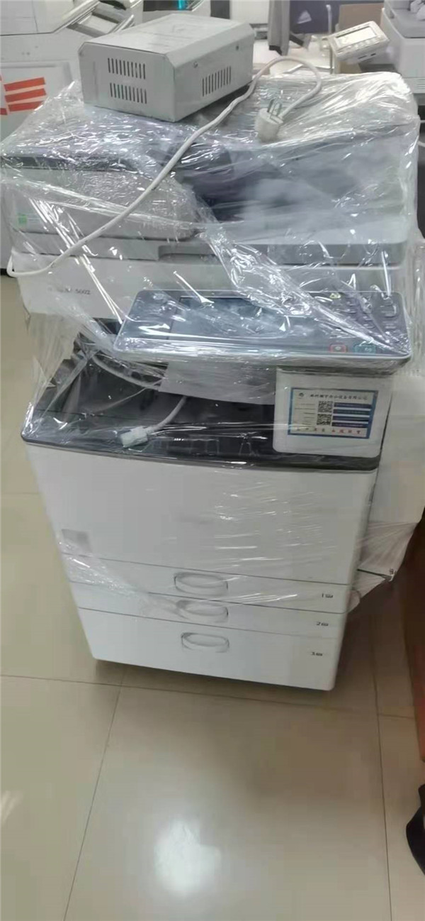 校園圖文店施樂復(fù)印機(jī)租賃設(shè)備已經(jīng)就緒